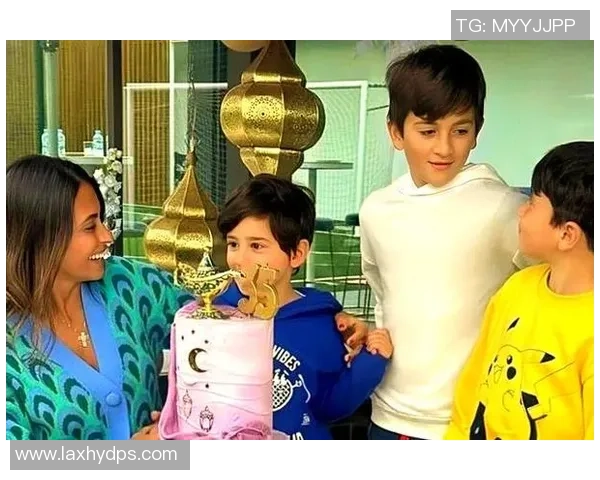 青梅竹马的足球明星情缘从童年到赛场的爱情故事 青梅竹马的足球明星情缘从童年到赛场的爱情故事