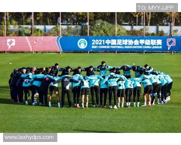 西安羽毛球队在大师赛积分榜上以70分稳居第一名展现强劲实力 西安羽毛球队在大师赛积分榜上以70分稳居第一名展现强劲实力